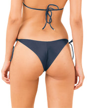 Laad de afbeelding in de Gallery-viewer, Image 05: Rio De Sol Bottom Bottom Shark Cheeky-Tie
