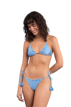 Laad de afbeelding in de Gallery-viewer, Model Front: Rio De Sol Bottom Bottom Shimmer-Baltic-Sea Frufru-Fio
