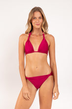 Laad de afbeelding in de Gallery-viewer, Model Front: Rio De Sol Bottom Bottom Shimmer-Desejo Mel
