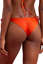 Laad de afbeelding in de Gallery-viewer, Image 07: Rio De Sol Bottom Bottom Shimmer-Paprica Cheeky-Tie
