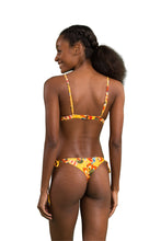 Laad de afbeelding in de Gallery-viewer, Model Back: Rio De Sol Bottom Bottom Stories Cheeky-Micro
