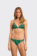 Laad de afbeelding in de Gallery-viewer, Model Front: Rio De Sol Bottom Bottom Wilds Essential-Comfy
