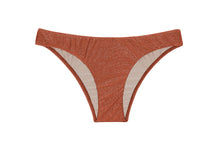Laad de afbeelding in de Gallery-viewer, Product Front: Rio De Sol Bottom Calcinha Radiante Canela Cropped
