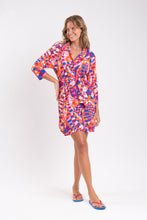 Laad de afbeelding in de Gallery-viewer, Image 04: Rio De Sol Shirtdress Funny Chemise
