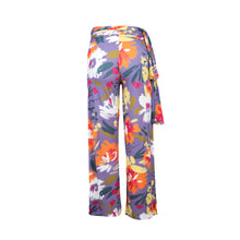 Laad de afbeelding in de Gallery-viewer, Product Back: Rio De Sol Beach Trousers Garden-Flower Pants Knot
