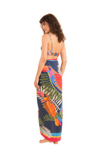 Laad de afbeelding in de Gallery-viewer, Model Back: Rio De Sol Pareo Jungle Canga
