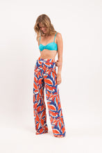 Laad de afbeelding in de Gallery-viewer, Image 04: Rio De Sol Beach Trousers Leaves Wide Pants
