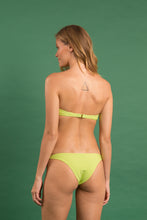 Laad de afbeelding in de Gallery-viewer, Image 14: Rio De Sol Set Set Bora-Citrus Bandeau-Joy Leblon
