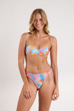 Laad de afbeelding in de Gallery-viewer, Model Front: Rio De Sol Set Set Cloud Kelli Nice-Fio
