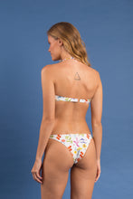 Laad de afbeelding in de Gallery-viewer, Image 12: Rio De Sol Set Set Countryside Bandeau-Joy Leblon
