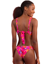 Laad de afbeelding in de Gallery-viewer, Image 07: Rio De Sol Set Set Flavors Halter-Marina Essential-Cos

