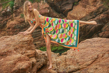 Laad de afbeelding in de Gallery-viewer, Image 08: Rio De Sol Set Set Garden-City Bandeau-Reto Hotpant-Cos
