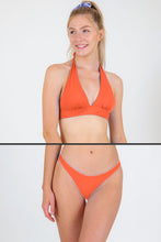 Laad de afbeelding in de Gallery-viewer, Model Front: Rio De Sol Set Set Light-Peach Halter-Cos Essential-Comfy
