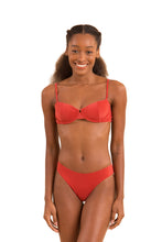 Laad de afbeelding in de Gallery-viewer, Model Front: Rio De Sol Set Set Malibu-Chili Balconet Ciao
