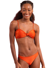 Laad de afbeelding in de Gallery-viewer, Gallery: Rio De Sol Set Set Paprica Bandeau-Joy Essential
