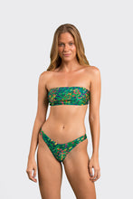Laad de afbeelding in de Gallery-viewer, Model Front: Rio De Sol Set Set Wilds Bandeau-Reto Highleg
