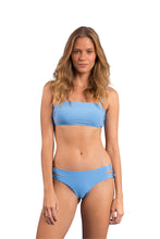 Laad de afbeelding in de Gallery-viewer, Model Front: Rio De Sol Top Top Baltico Bandeau-Reto
