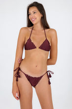 Laad de afbeelding in de Gallery-viewer, Model Front: Rio De Sol Top Top Barolo Frufru
