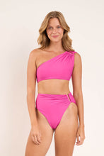 Laad de afbeelding in de Gallery-viewer, Model Front: Rio De Sol Top Top Fluity-Amor Zadar
