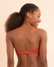 Laad de afbeelding in de Gallery-viewer, Image 12: Rio De Sol Top Top Malibu-Chili Bandeau-Duo
