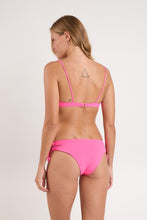 Laad de afbeelding in de Gallery-viewer, Model Back: Rio De Sol Top Top Mtx-Ultrapink Balconet-Tie
