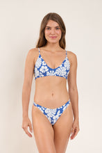 Laad de afbeelding in de Gallery-viewer, Model Front: Rio De Sol Top Top Pua-Pacifica Hana
