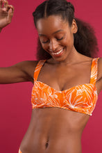 Laad de afbeelding in de Gallery-viewer, Set Trail-oranje Amelia Baobi
