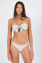 Laad de afbeelding in de Gallery-viewer, Top Shimmer-Wit Bandeau-Knoop
