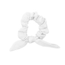 Laad de afbeelding in de Gallery-viewer, Bora-Witte Scrunchie
